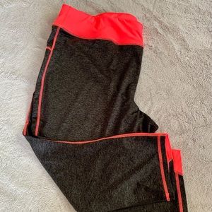 Grey and pink Capri fitted leggings